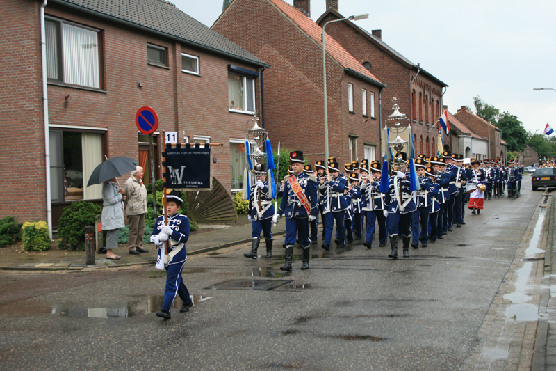 Optocht tijdens bondsschuttersfeest 15 juni 2008 te Dieteren