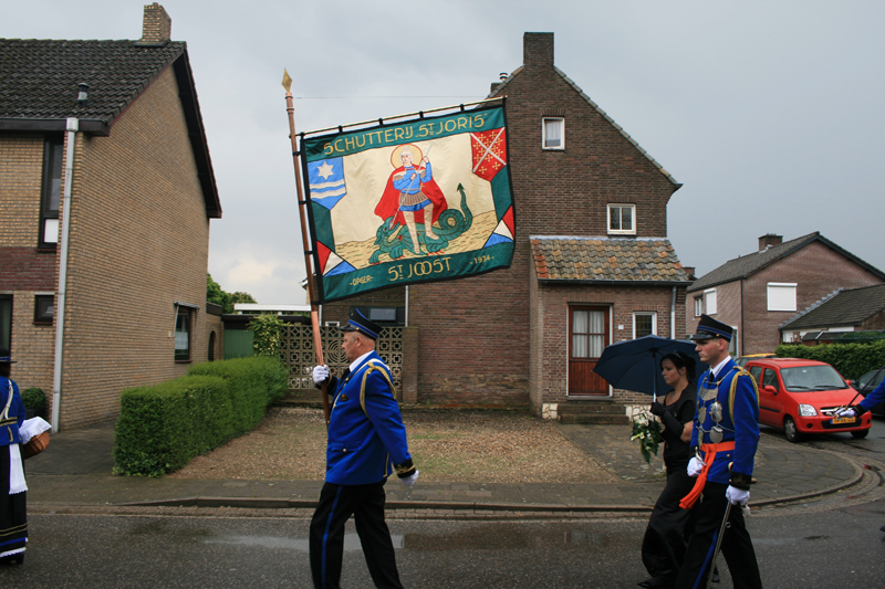 Optocht tijdens bondsschuttersfeest 15 juni 2008 te Dieteren