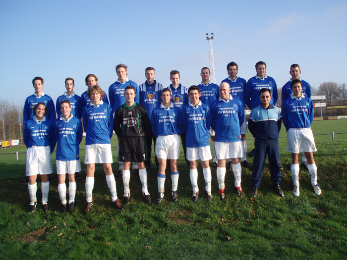 Elftal met voornamelijk Dieterse jongens