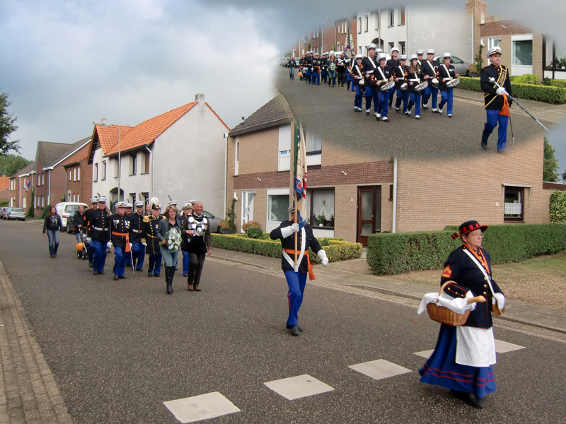 Nieuwe Koning van de schutterij marcheert met gevolg door Dieteren aansluitend aan het winnen van de titel