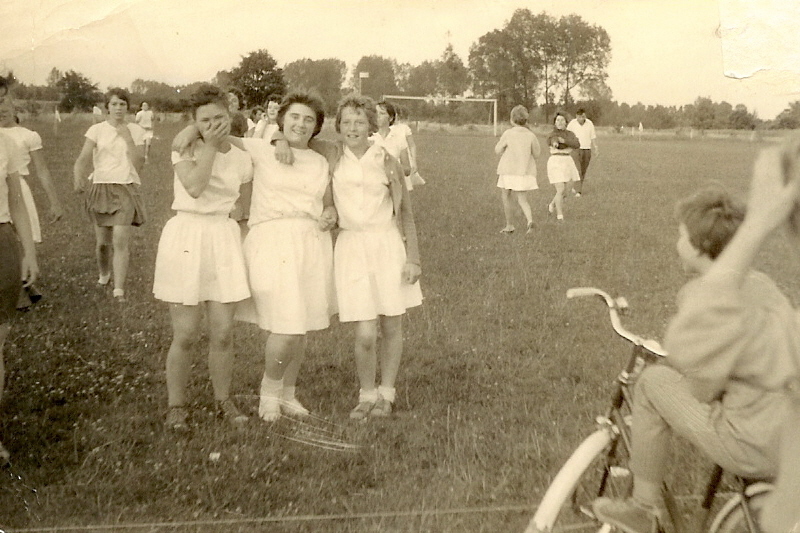 Dames bij korfbalclub Dieteren