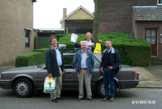 Jaarlijkse rondgang Kerkmeesters door Dieteren     vlnr. Paul Wouters, Sjra Maassen, Pascal Penders en Sjra Verreusel