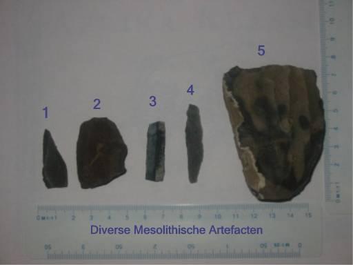 Foto 2: Diverse Mesolithische Artefacten