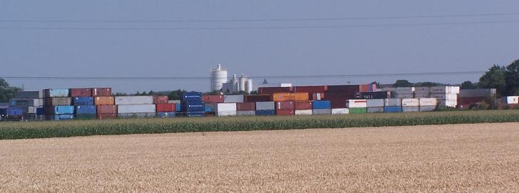 Kijk op containerpark vanuit Baakhoven richting Dieteren