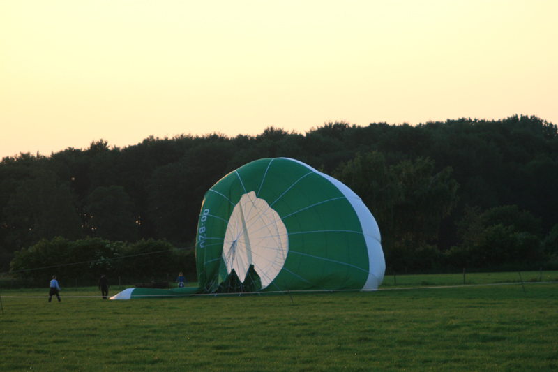 luchtballon heeft landplaats gevonden net over de grens in het plaatsje Hongen
