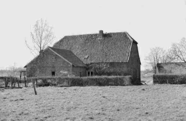 Achterkant Dieterdermolen ---  met dank aan: Dhr. M. Mostard