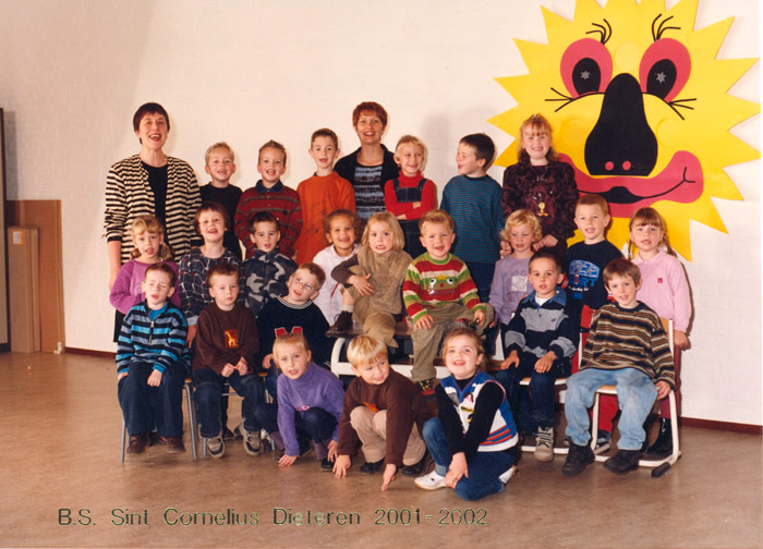 Klassefoto 2001/2002 groep 1 en 2