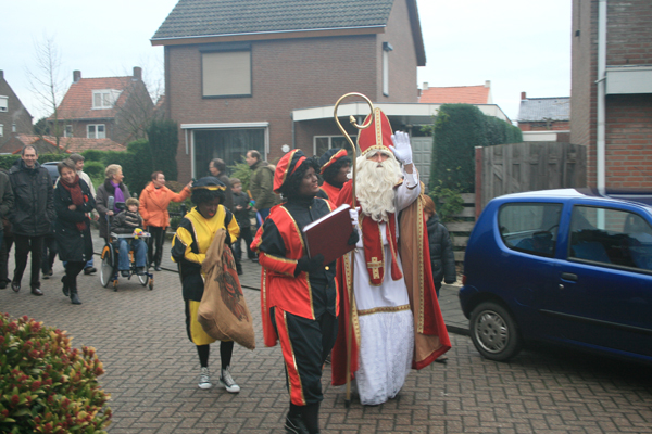 De goedheiligman werd dit jaar afgehaald vanaf het Corneliushofje