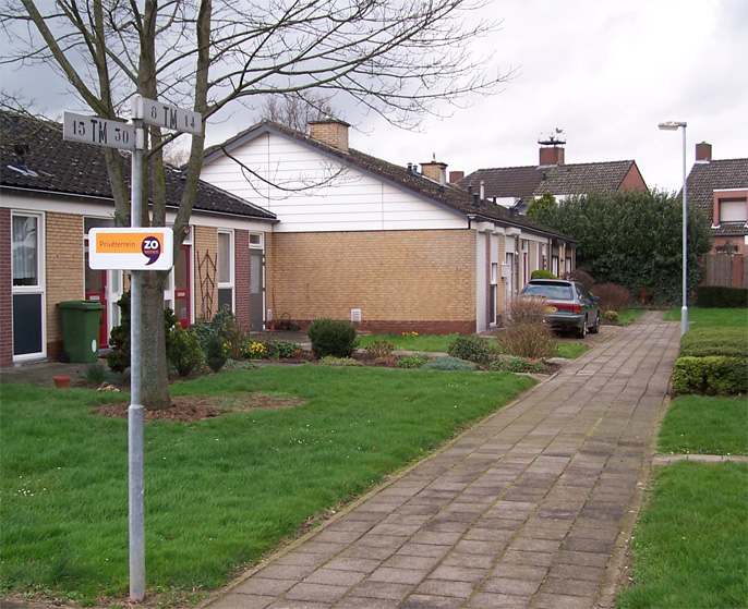 Bord priveterrein van Zo Wonen