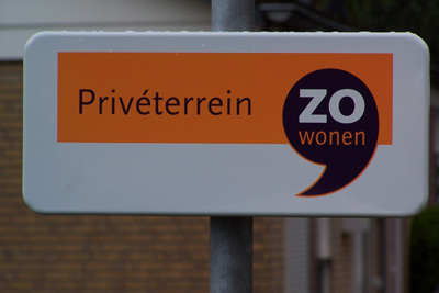 Bord priveterrein van Zo Wonen